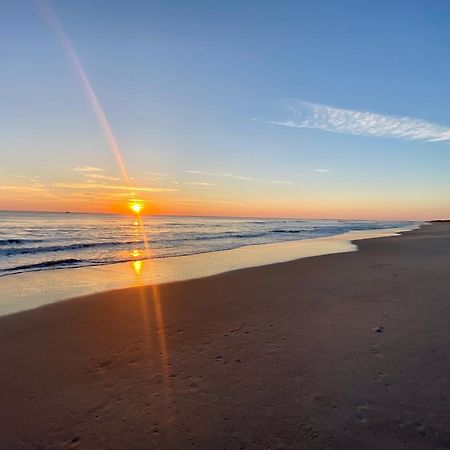 Sandy Shores - 2Br Beach Getaway And Surf Spot Fort Pierce Eksteriør bilde